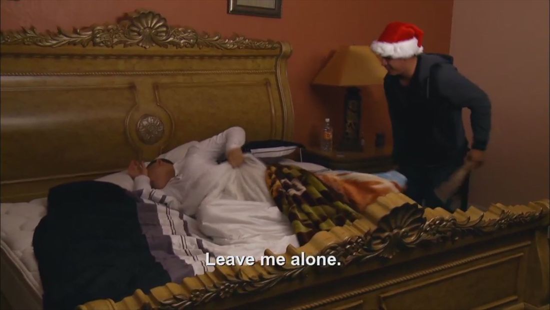 A envolver regalos de navidad: Larrymania (VIDEO) A envolver regalos de navidad: Larrymania (VIDEO)