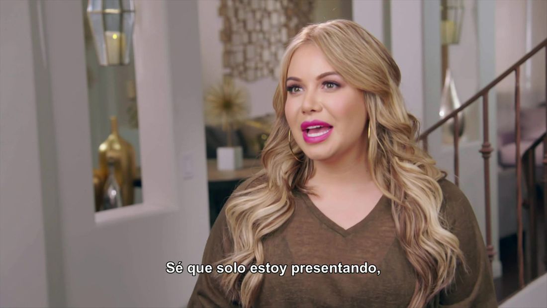 Chiquis gets ready for presenting at the LAMA’s Chiquis gets ready for presenting at the LAMA’s