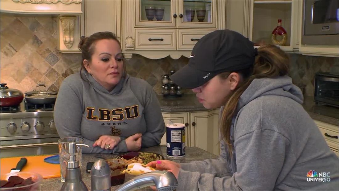 Chiquis confesó a Jenni que ya no tiene novio (VIDEO) Chiquis confesó a Jenni que ya no tiene novio (VIDEO)